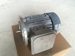Мотор-B5-0.18KW-3X230/400V-50HZ для пересыпки корма Roxell: 13601364